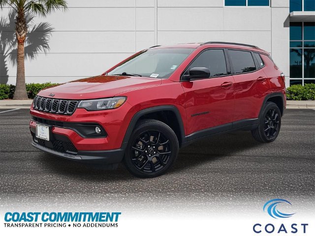 Used 2025 Jeep Compass Latitude w/ Altitude Special Edition AWD/4WD image 1