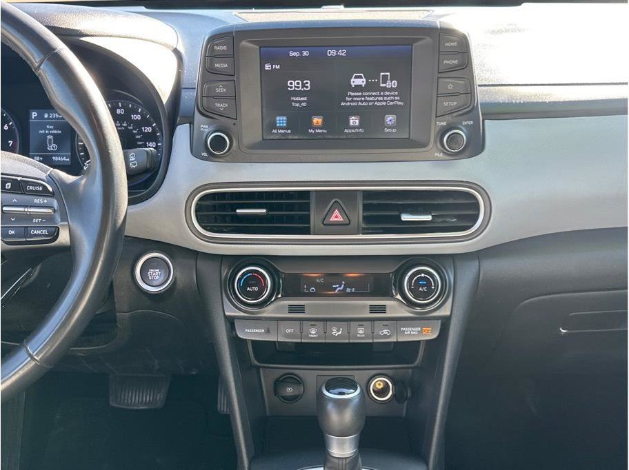Used 2019 Hyundai Kona Limited AWD/4WD image 17