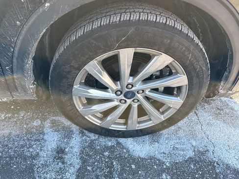 Used 2022 Ford Escape Titanium w/ Titanium Elite Package image 11