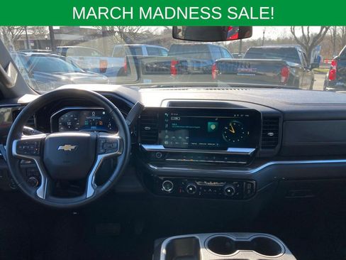 Used 2023 Chevrolet Silverado 1500 LT image 11