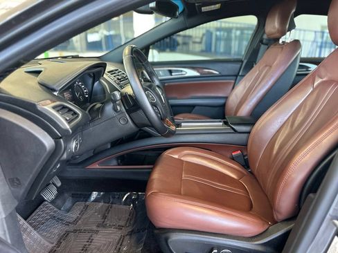 Used 2018 Lincoln MKZ Reserve w/ Technology Package FWD image 10
