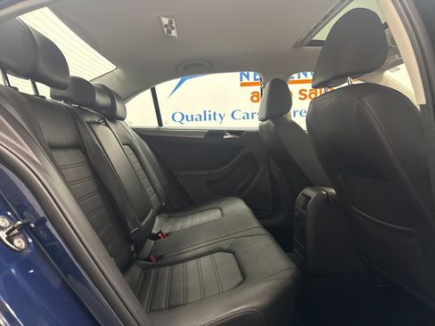 Used 2013 Volkswagen Jetta SEL FWD image 17