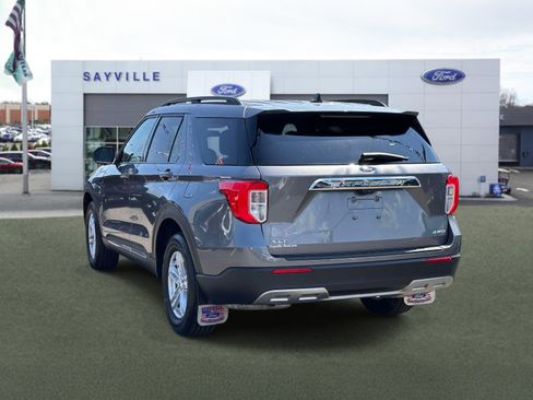 Used 2022 Ford Explorer XLT w/ Equipment Group 202A AWD/4WD image 4
