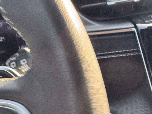 Used 2024 Jeep Grand Cherokee L Laredo image 19