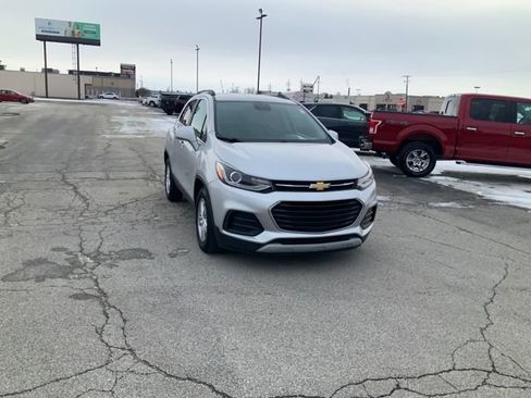 Used 2019 Chevrolet Trax LT w/ Driver Confidence Package image 4