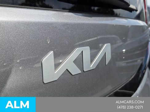 Used 2025 Kia Soul LX FWD image 10