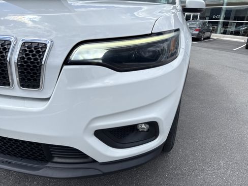 Used 2019 Jeep Cherokee Latitude Plus w/ Comfort/Convenience Group AWD/4WD image 10