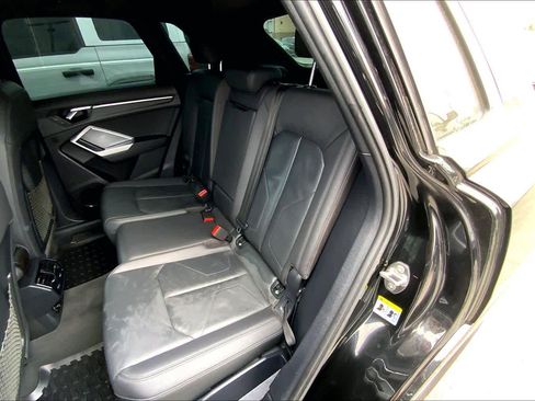 Used 2021 Audi Q3 2.0T Premium w/ Convenience Package image 17