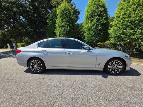 Used 2017 BMW 530i RWD image 6