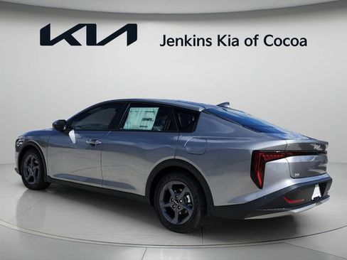 New 2026 Kia K4 FWD image 8