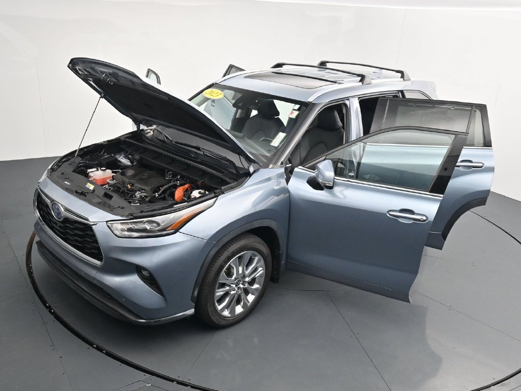 Used 2023 Toyota Highlander Limited AWD/4WD image 40