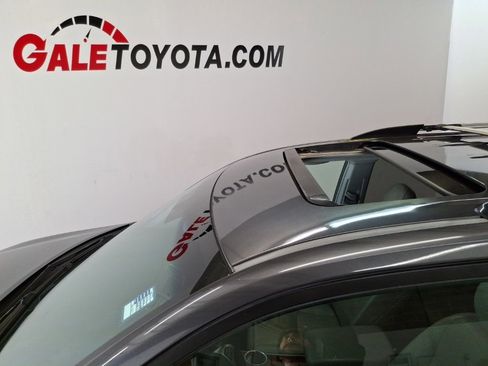 Used 2012 Toyota Highlander Limited image 6