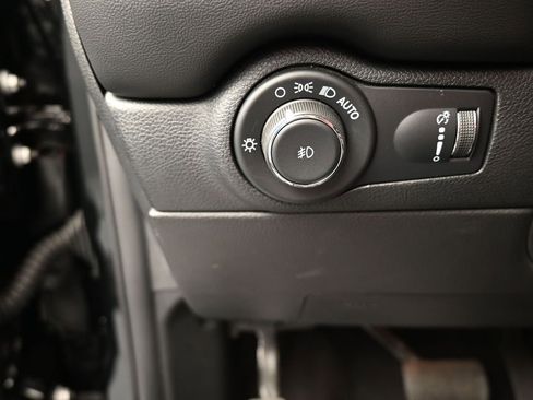 Used 2022 Dodge Durango GT image 32