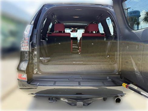 Used 2023 Lexus GX 460 Premium AWD/4WD image 9