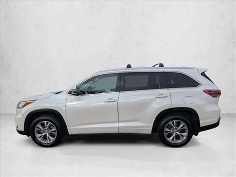 Used 2015 Toyota Highlander XLE AWD/4WD image 9