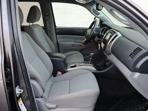 Used 2013 Toyota Tacoma 4x4 Double Cab w/ SR5 Pkg image 30