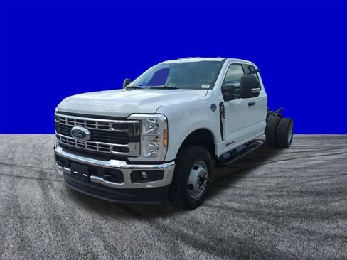 New 2025 Ford F350 XL w/ XL Chrome Package AWD/4WD image 8