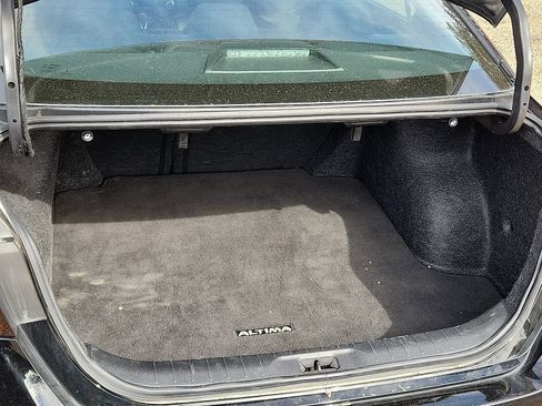 Used 2024 Nissan Altima 2.5 SV image 8