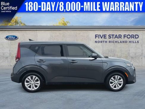 Used 2020 Kia Soul LX FWD image 11