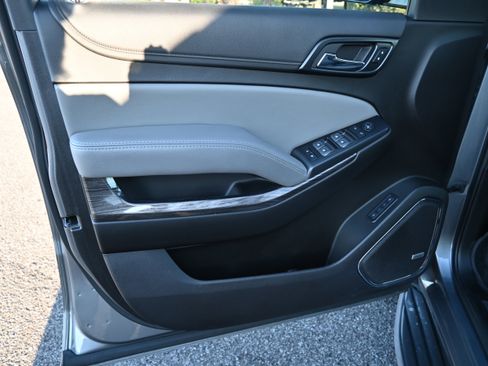 Used 2020 Chevrolet Tahoe LT image 17