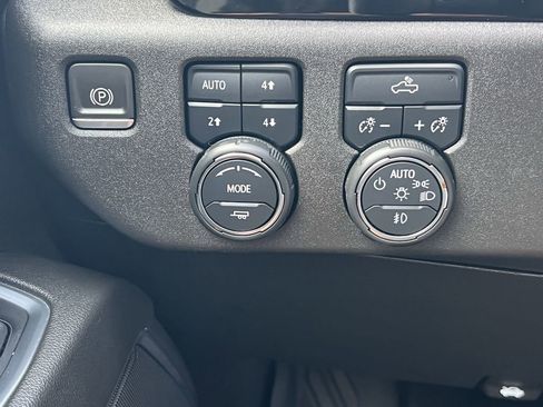 Used 2023 Chevrolet Silverado 1500 RST w/ Z71 Off-Road Package image 11