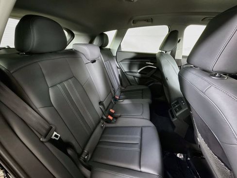 Certified 2025 Audi Q5 Premium w/ Convenience Package AWD/4WD image 24