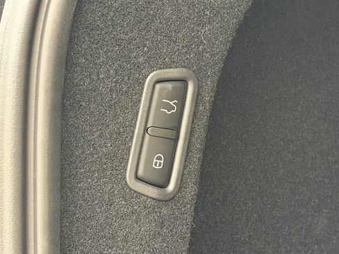 Certified 2024 Maserati Levante Modena Ultima image 33