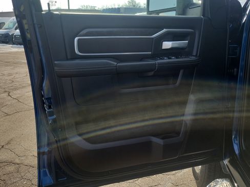 Used 2024 RAM 2500 Big Horn w/ Level 2 Equipment Group image 7