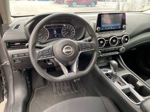 Used 2024 Nissan Sentra SV FWD image 10