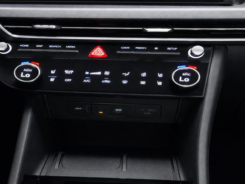Certified 2025 Hyundai Sonata Limited FWD image 14