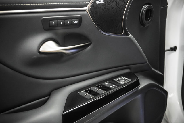 Certified 2024 Lexus ES 300h F Sport FWD image 12