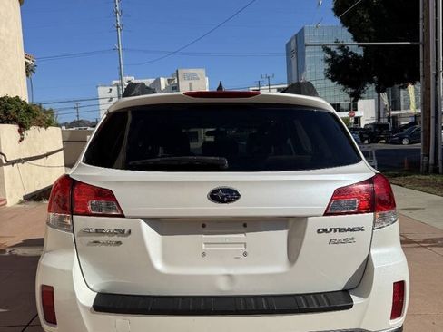 Used 2014 Subaru Outback 2.5i Premium AWD/4WD image 6
