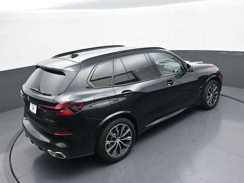 Used 2025 BMW X5 xDrive40i w/ M Sport Package image 37