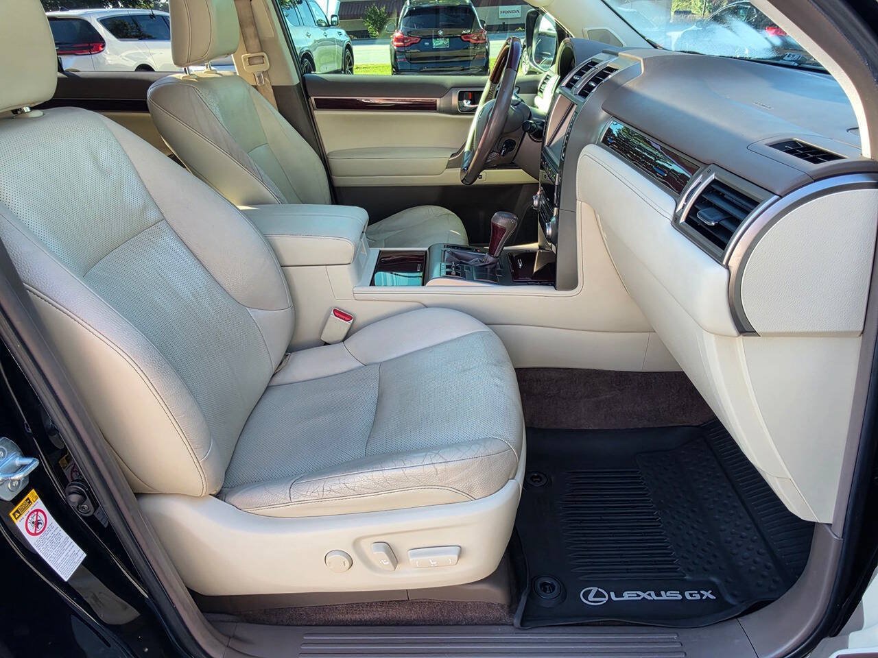 Used 2015 Lexus GX 460 w/ Premium Package AWD/4WD image 23
