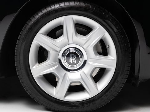 Used 2013 Rolls-Royce Ghost image 39