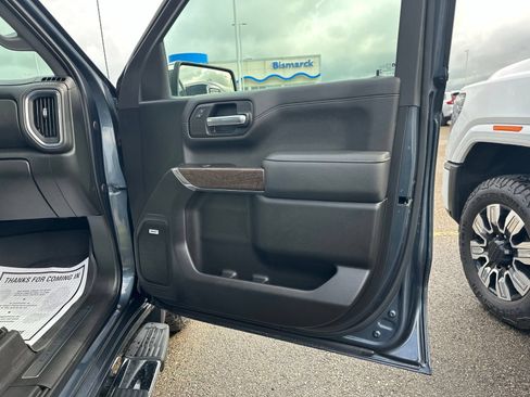 Used 2022 GMC Sierra 1500 Denali w/ Driver Alert Package II AWD/4WD image 43