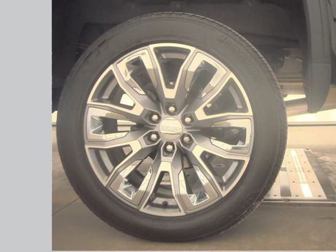 Used 2024 GMC Sierra 1500 Denali w/ Denali Reserve Package image 12