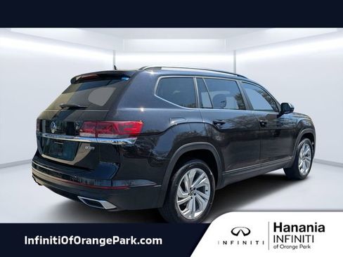 Used 2022 Volkswagen Atlas SE w/ Panoramic Sunroof Package image 3
