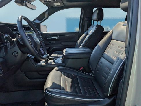 Used 2023 GMC Sierra 1500 AT4X image 17