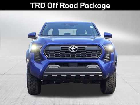 Used 2025 Toyota Tacoma TRD Off-Road image 3