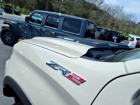 New 2026 Chevrolet Silverado 1500 ZR2 AWD/4WD image 10