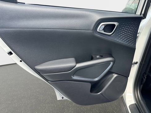 New 2025 Kia Soul EX image 11