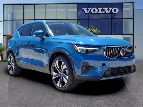 Certified 2023 Volvo XC40 B5 Ultimate w/ Protection Package Premier AWD/4WD image 1