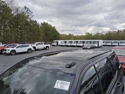 Used 2025 Chevrolet Tahoe RST w/ Advanced Technology Package image 9