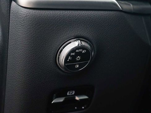Used 2026 Mercedes-Benz GLC 300 4MATIC image 33