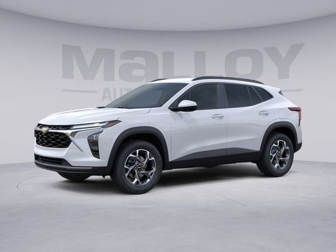 New 2026 Chevrolet Trax LT w/ Driver Confidence Package image 3