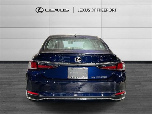 Certified 2021 Lexus ES 250 w/ Premium Package image 5