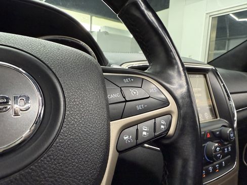 Used 2014 Jeep Grand Cherokee Summit image 16