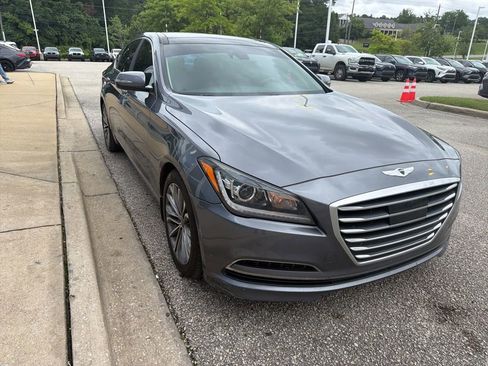 Used 2015 Hyundai Genesis 3.8 w/ Option Group 03 RWD image 4