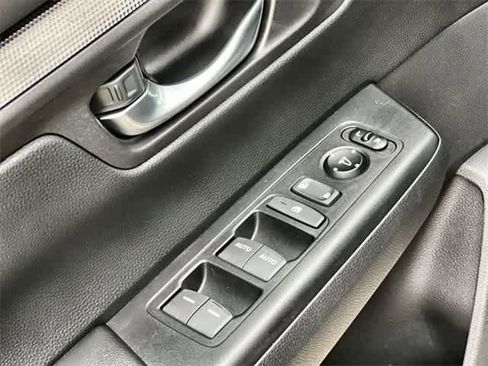 Certified 2025 Honda CR-V EX image 30